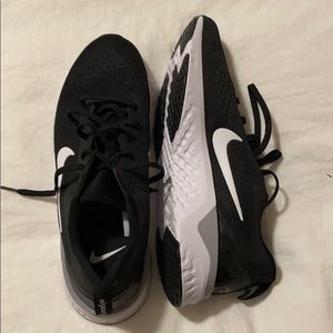 Nike odyssey reacts size 11